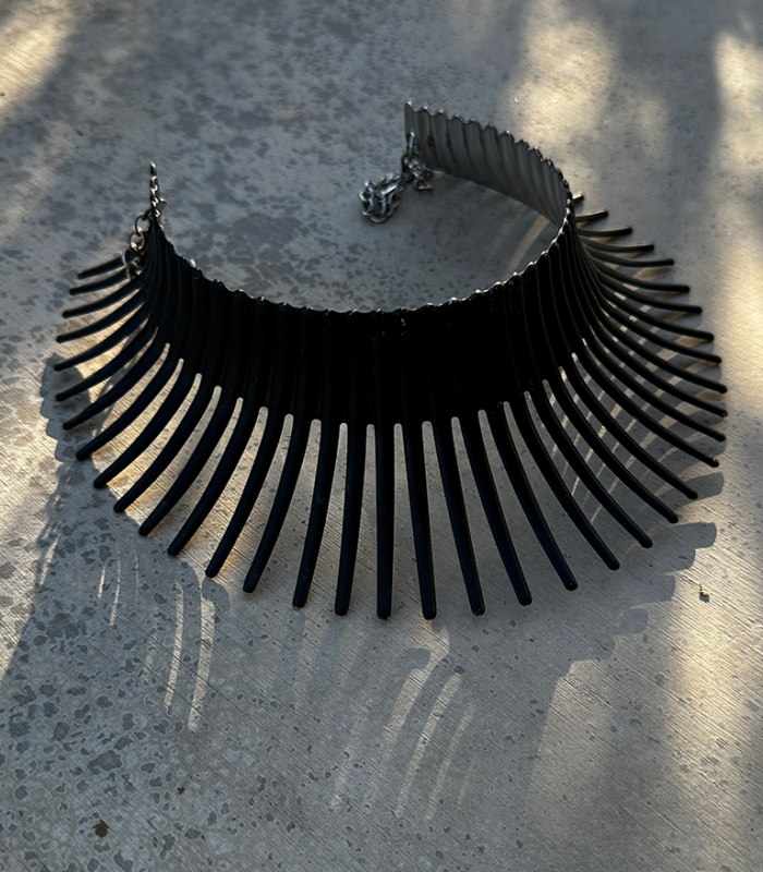 necklace woman sunburst spike collar black